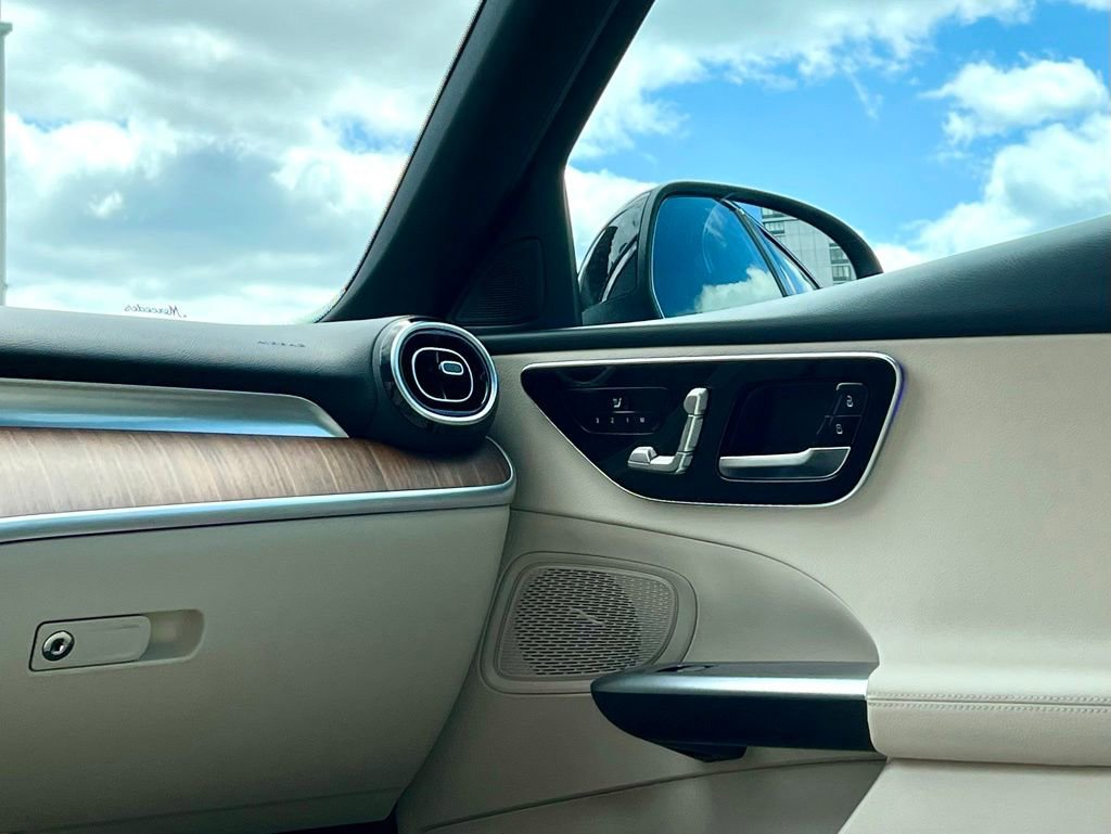 Certified 2022 Mercedes-Benz C 300 4MATIC Sedan image 25