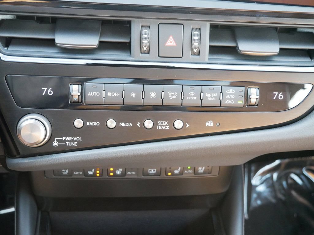 Certified 2025 Lexus ES 350 Ultra Luxury w/ Accessory Package (Z2) FWD image 22