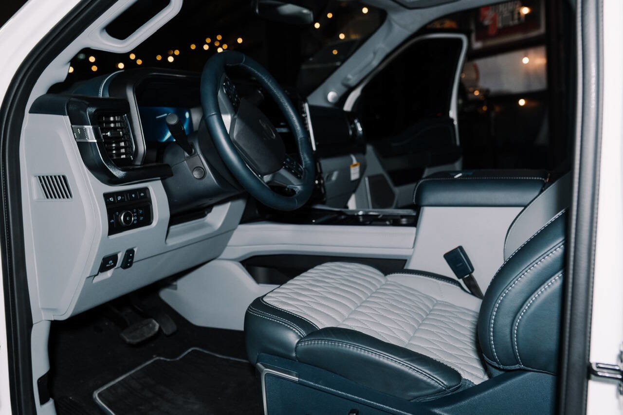 Used 2024 Ford F450 Limited w/ FX4 Off-Road Package image 4