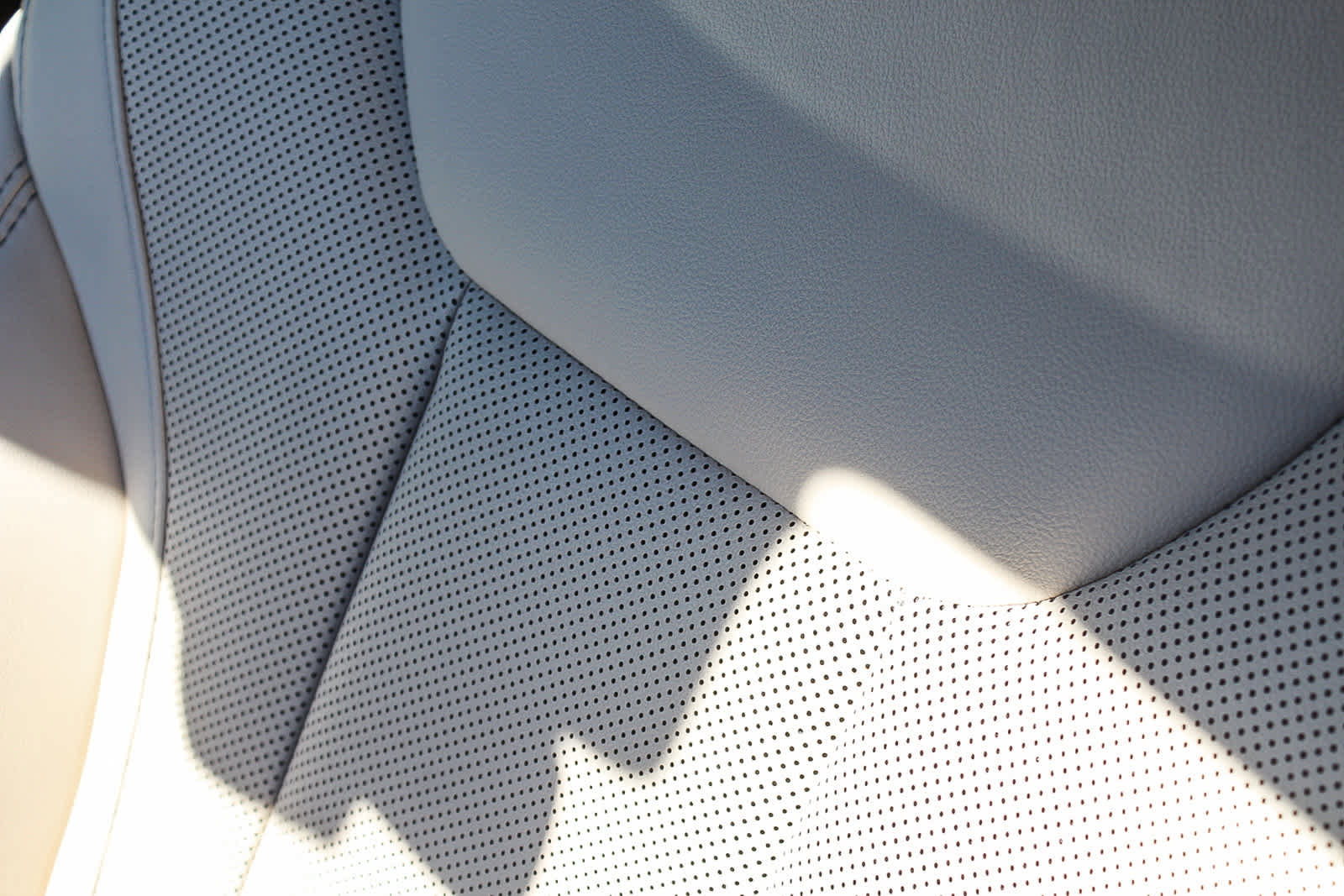 Used 2024 BMW X3 sDrive30i w/ Premium Package image 33