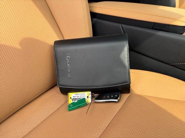 Used 2023 Lexus RX 350 Premium w/ Accessory Package image 35