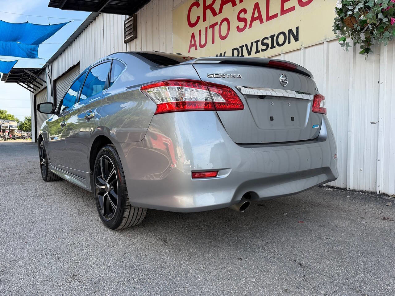 Used 2014 Nissan Sentra SR w/ SR Driver Package FWD image 10