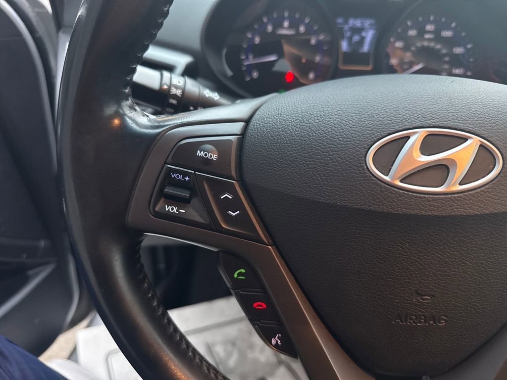 Used 2015 Hyundai Veloster Turbo image 20