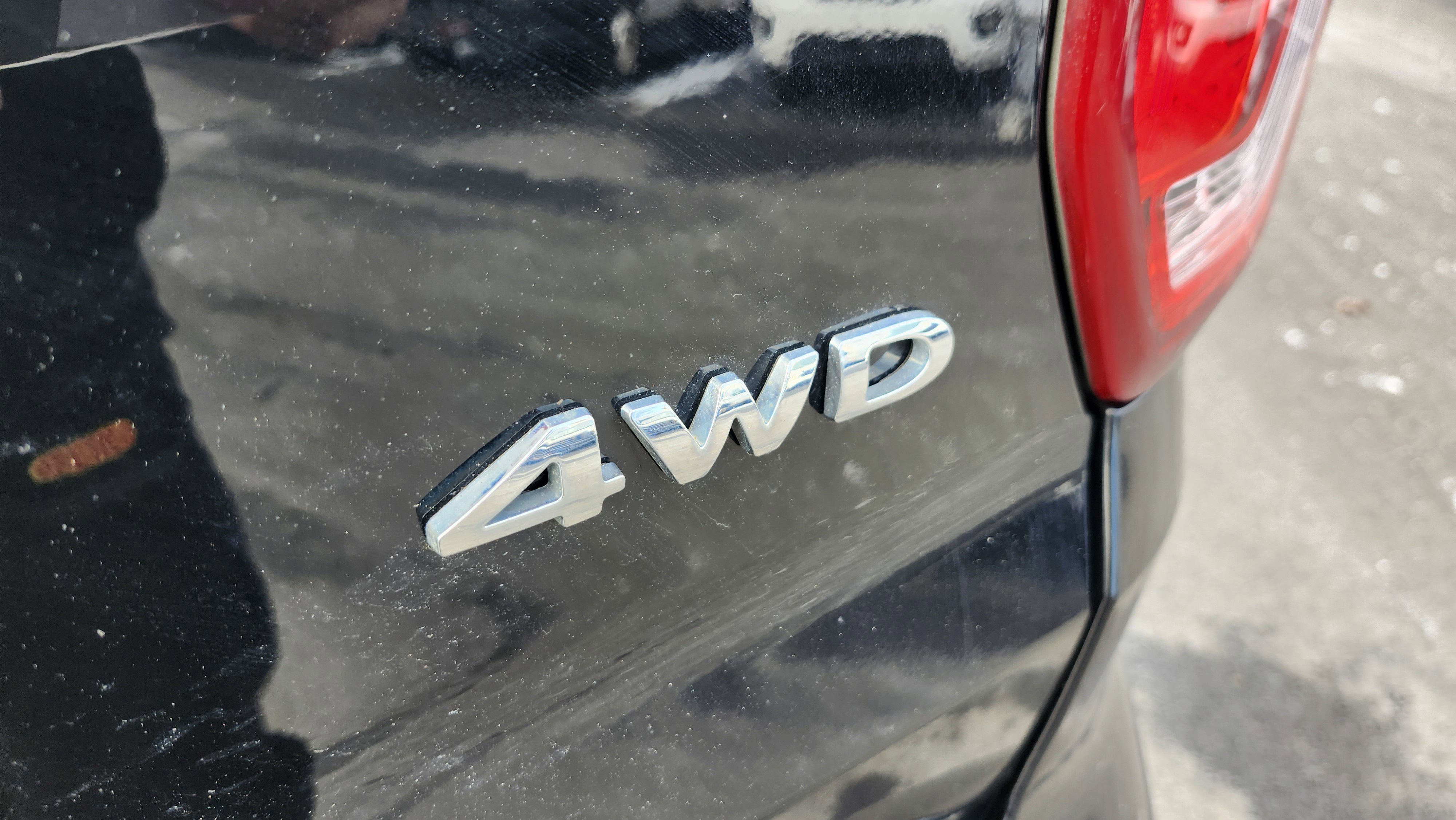 Used 2018 Ford Explorer XLT w/ Equipment Group 201A image 21