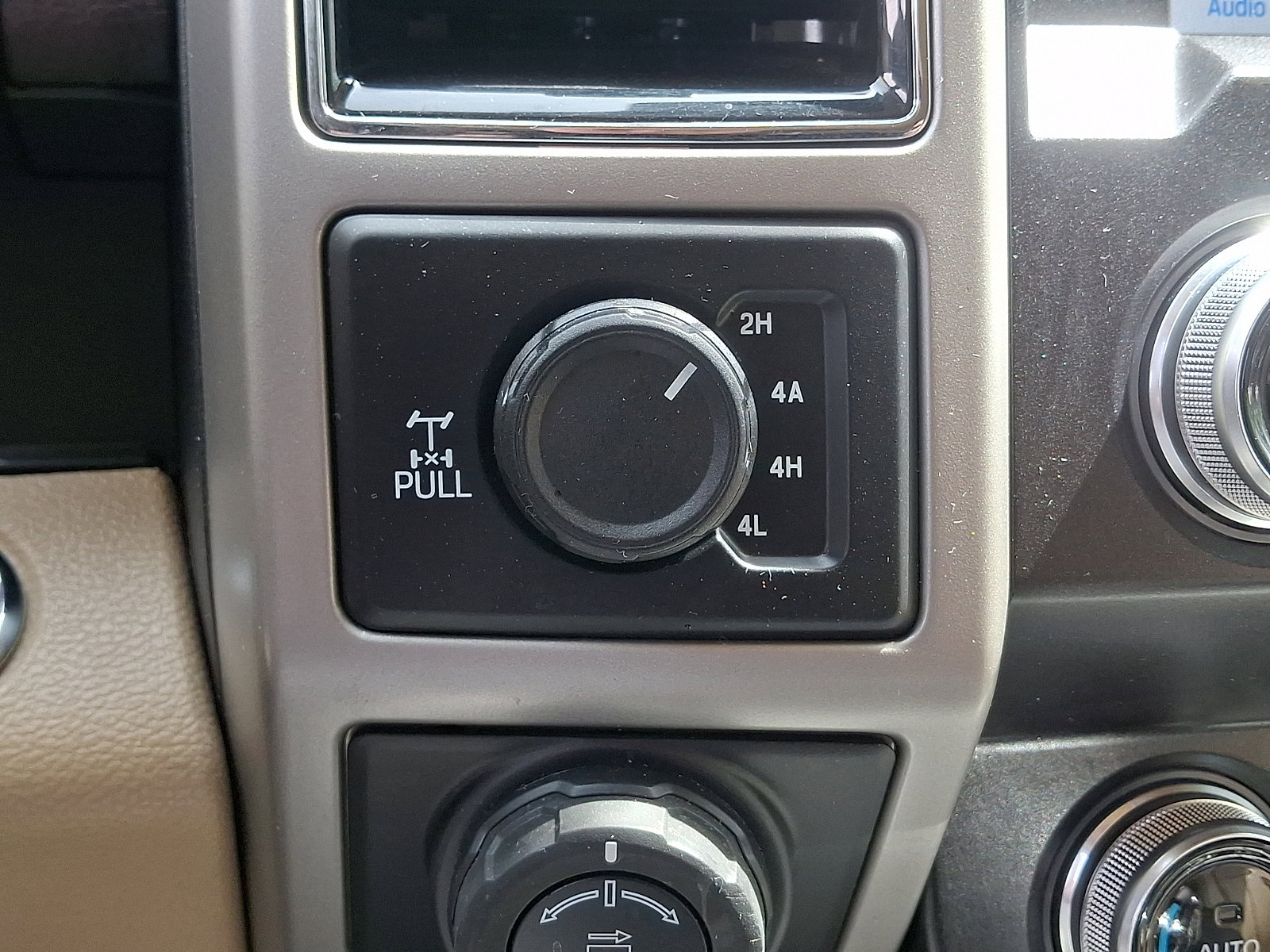 Used 2020 Ford F150 Lariat w/ Equipment Group 502A Luxury image 25