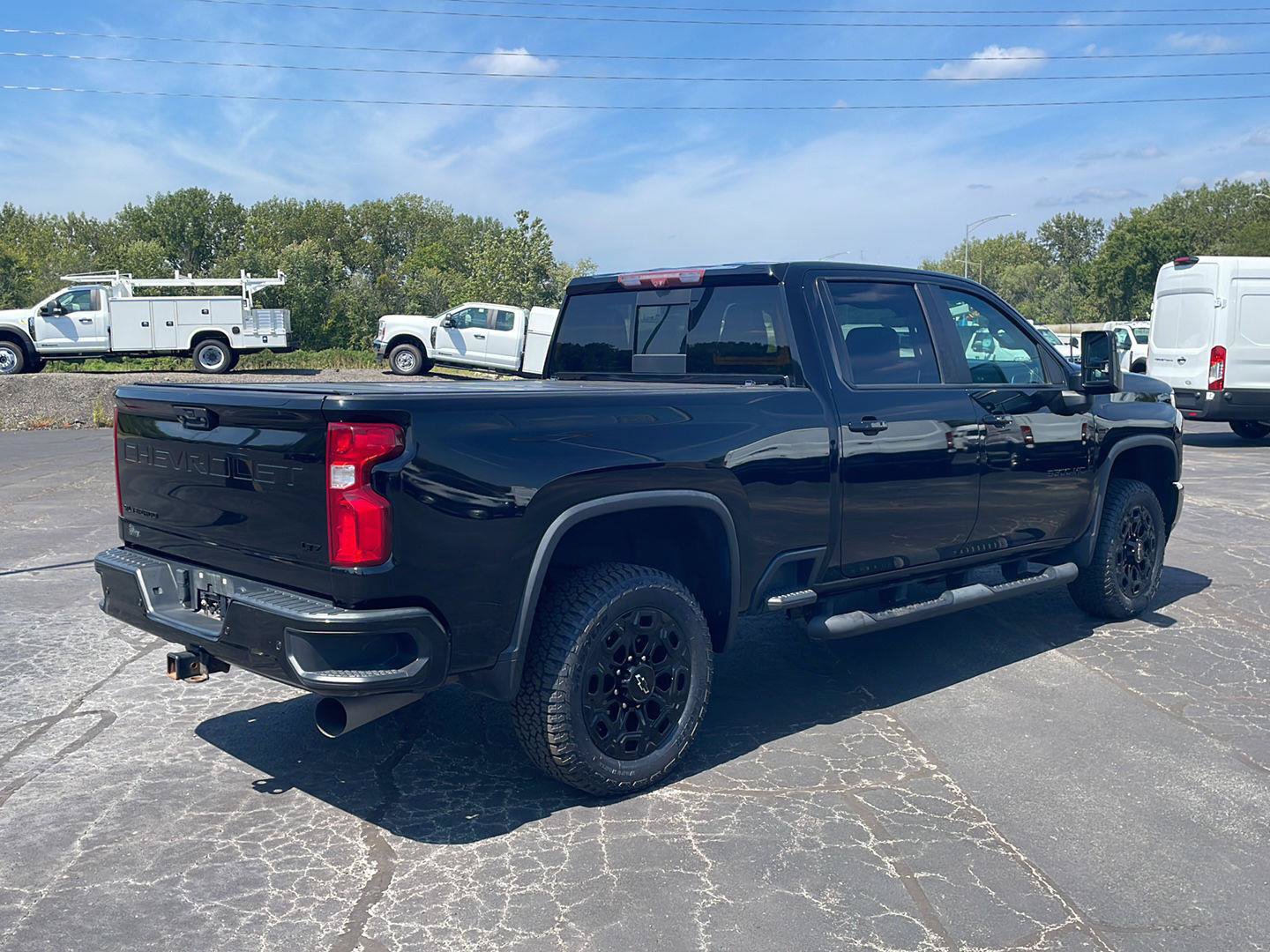 Used 2022 Chevrolet Silverado 3500 LTZ w/ LTZ Plus Package AWD/4WD image 5