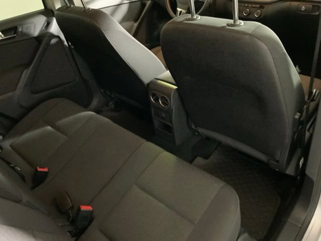 Used 2018 Volkswagen Tiguan Limited AWD/4WD image 33