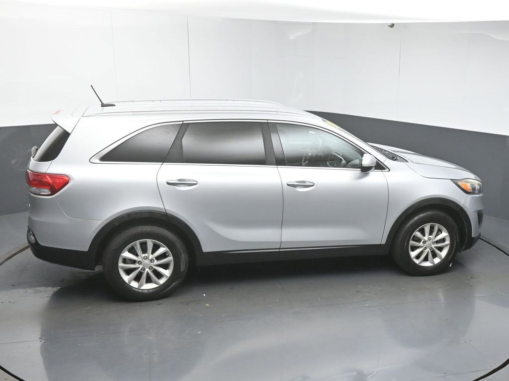 Used 2016 Kia Sorento LX image 47