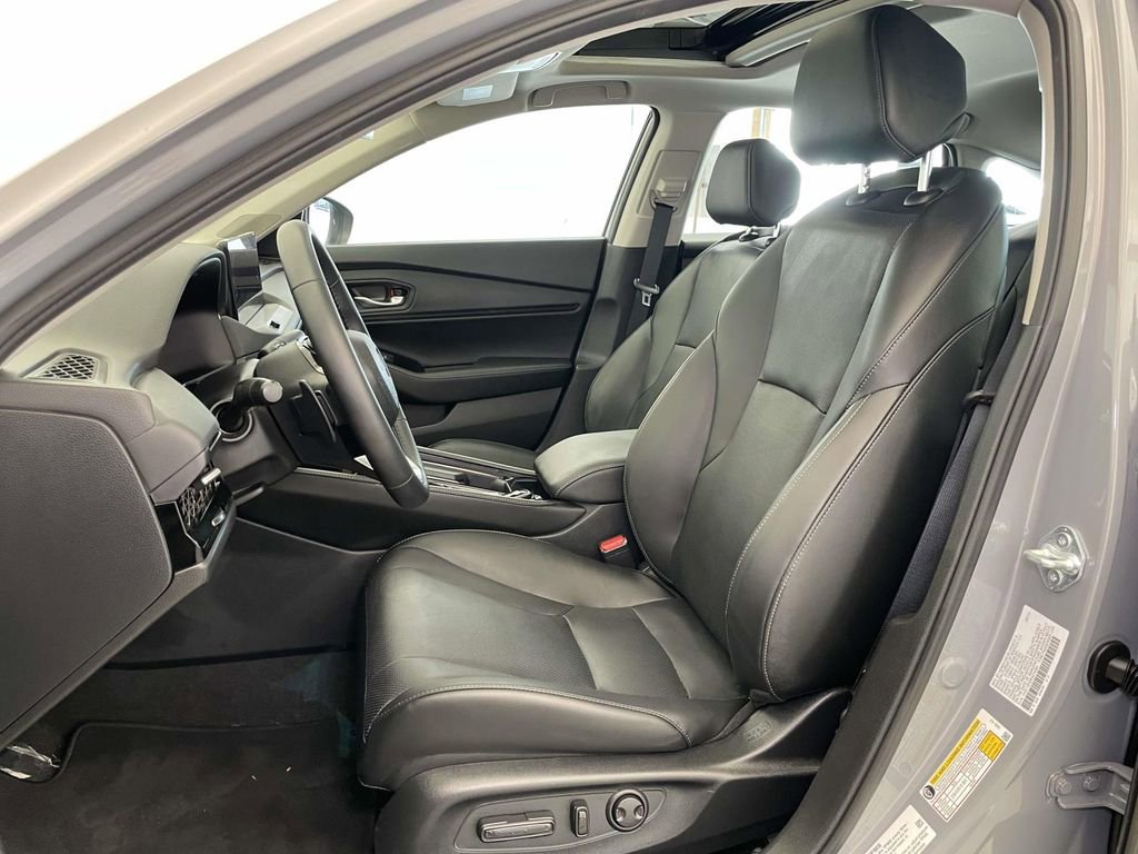 Used 2024 Honda Accord Touring image 5