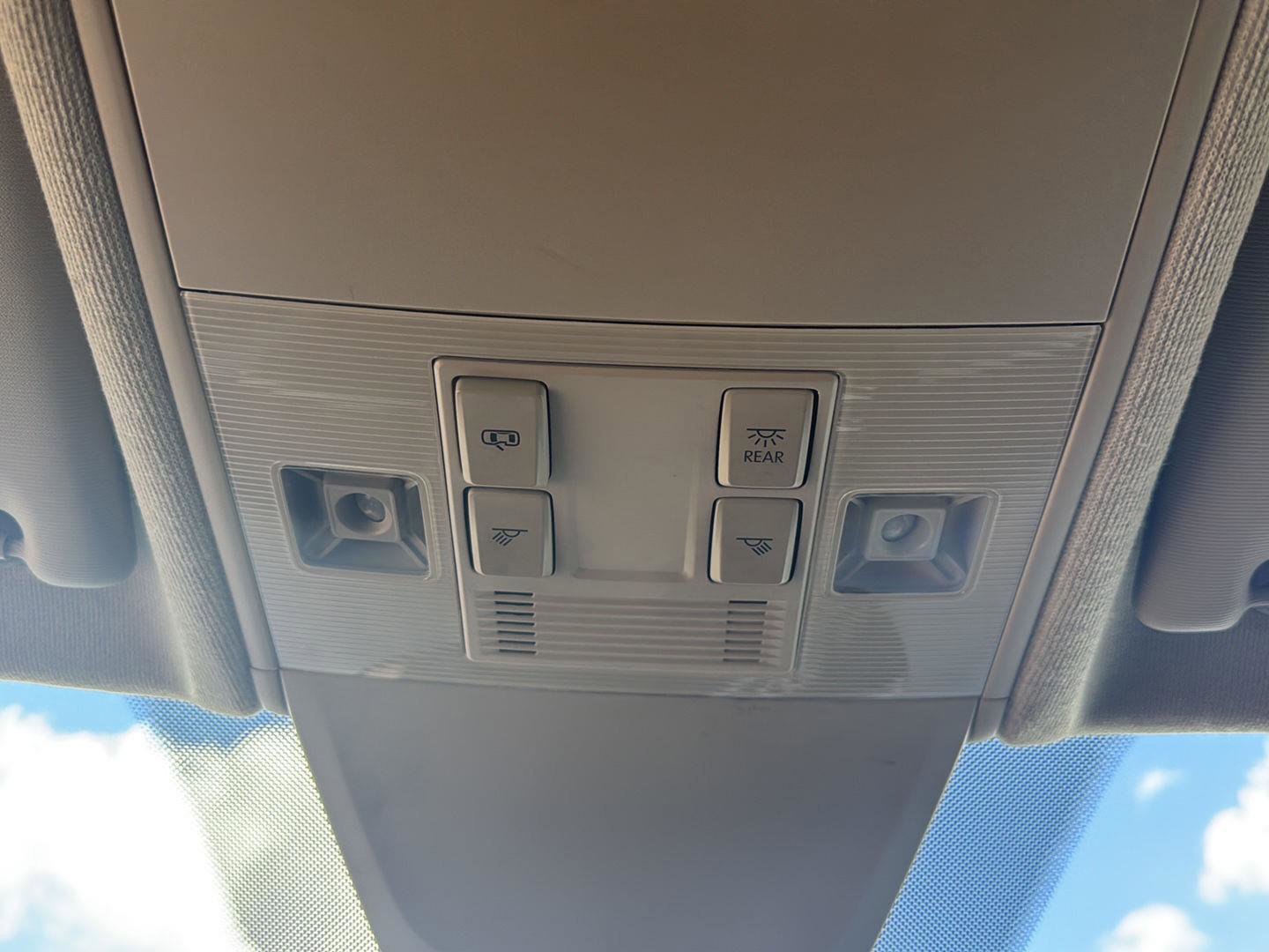 Used 2024 Volkswagen Tiguan S image 18