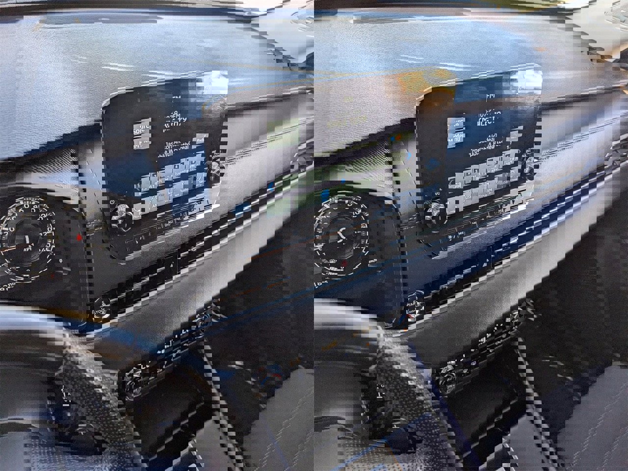 Used 2024 Mitsubishi Outlander AWD image 23