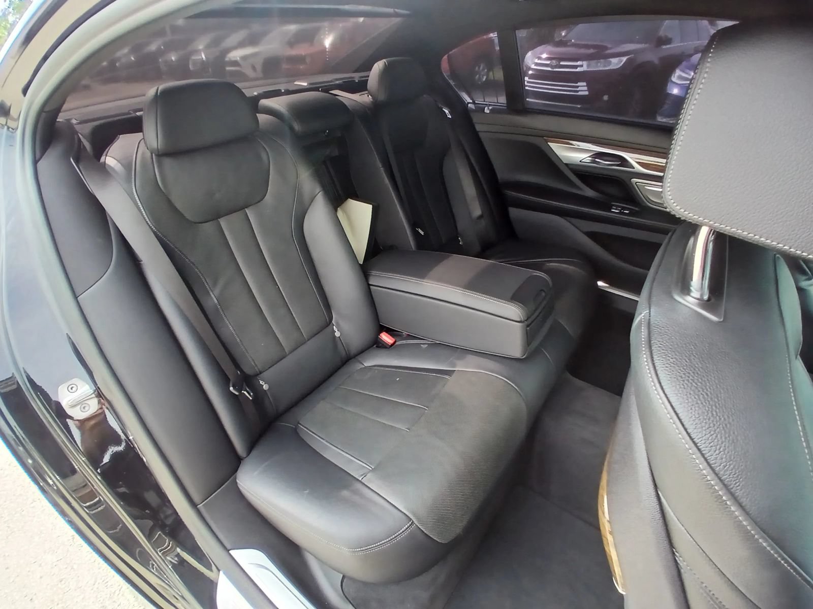 Used 2019 BMW 740i w/ Executive Package RWD image 16