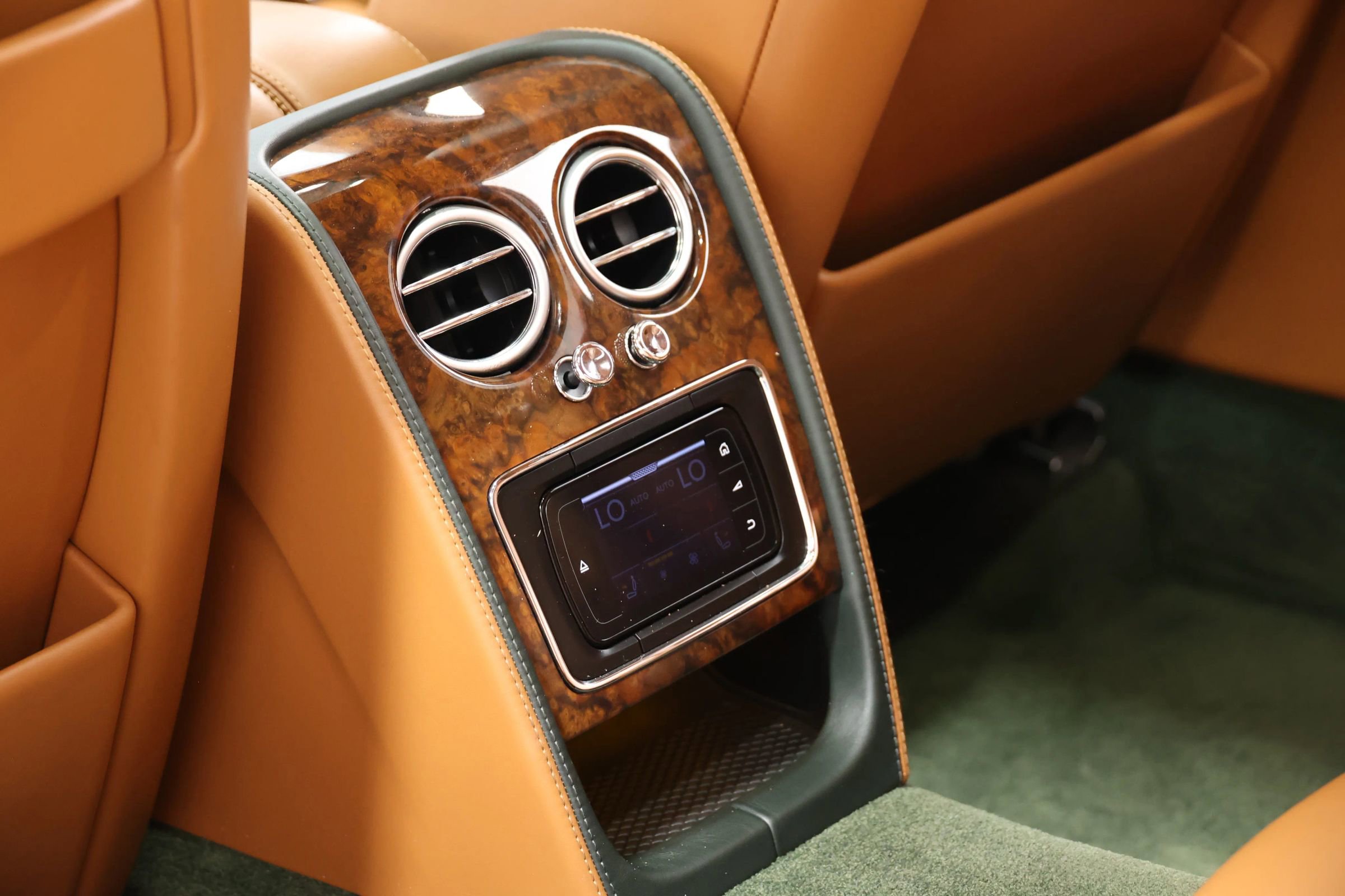 Used 2016 Bentley Flying Spur W12 AWD/4WD image 55
