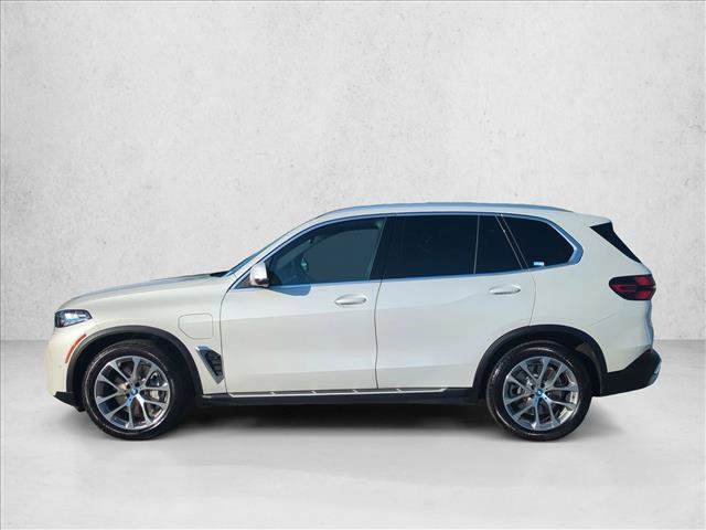 Certified 2024 BMW X5 xDrive50e w/ Executive Package image 9