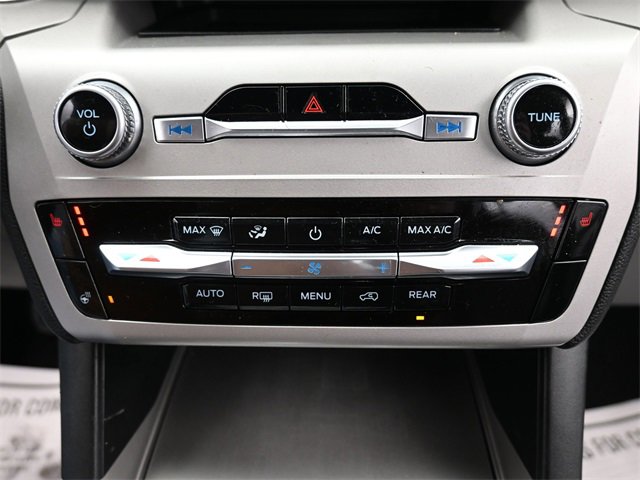 Used 2022 Ford Explorer XLT w/ Equipment Group 202A image 16