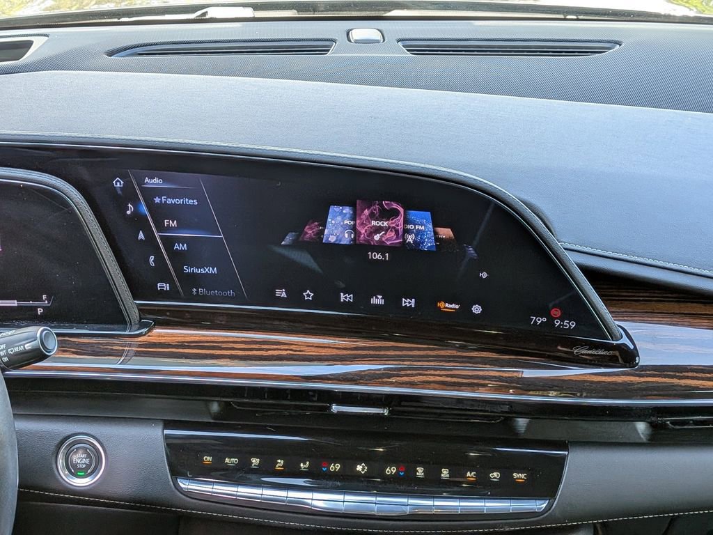 Certified 2022 Cadillac Escalade Premium Luxury image 19