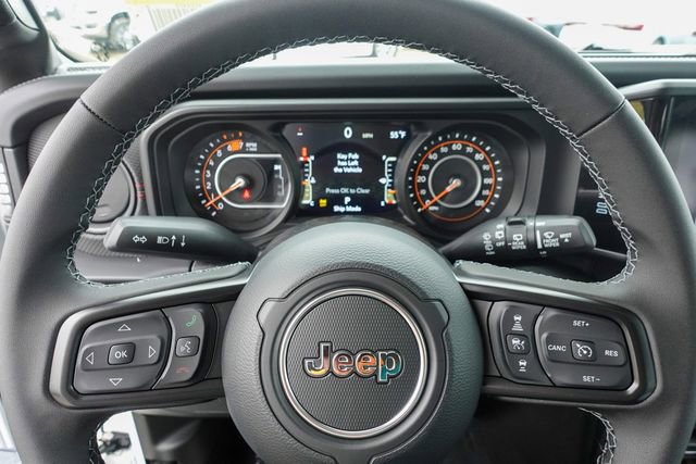New 2026 Jeep Wrangler Unlimited Rubicon w/ Technology Group AWD/4WD image 18