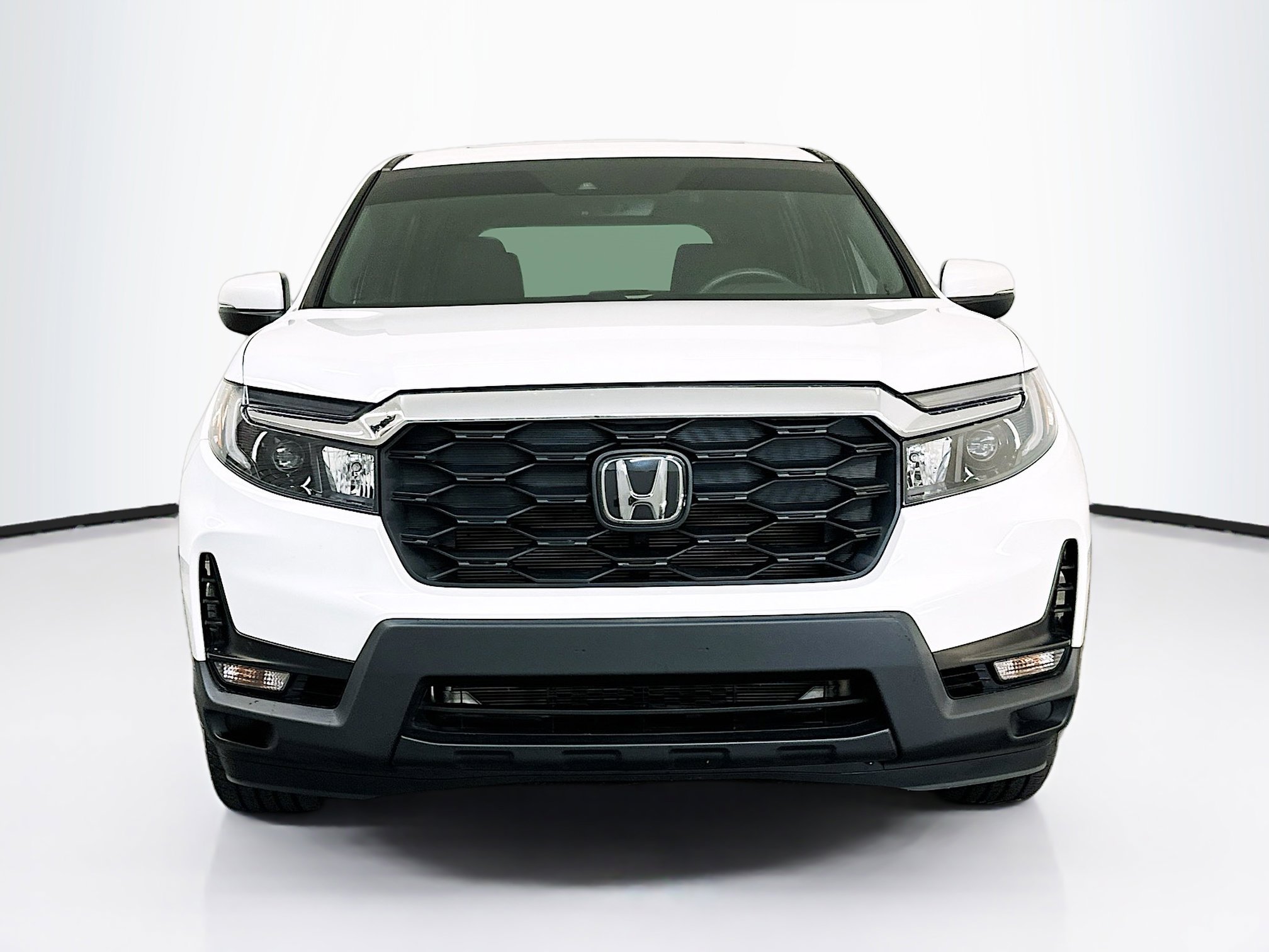 Used 2023 Honda Passport EX-L image 2