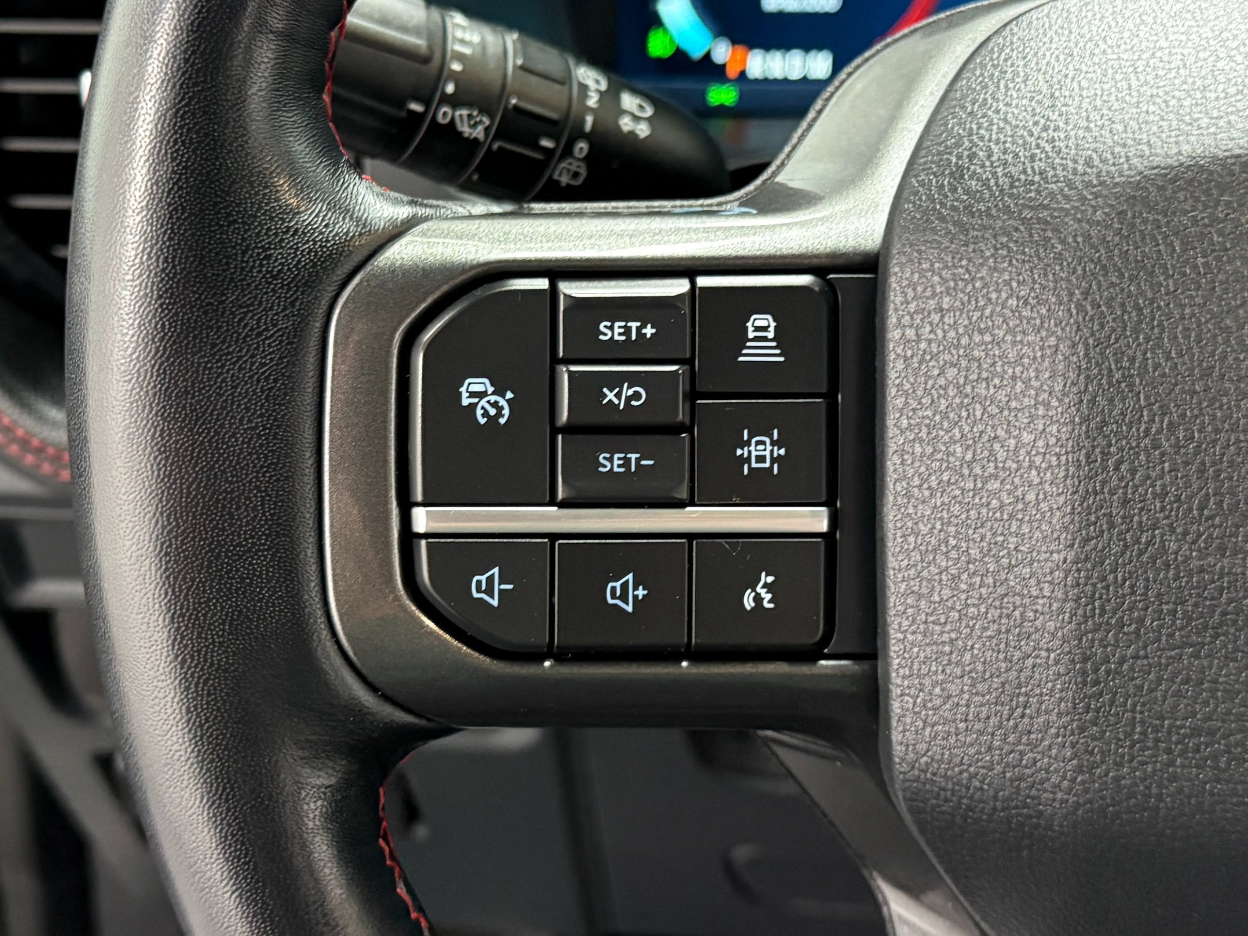 Used 2023 Ford Expedition Limited AWD/4WD image 19