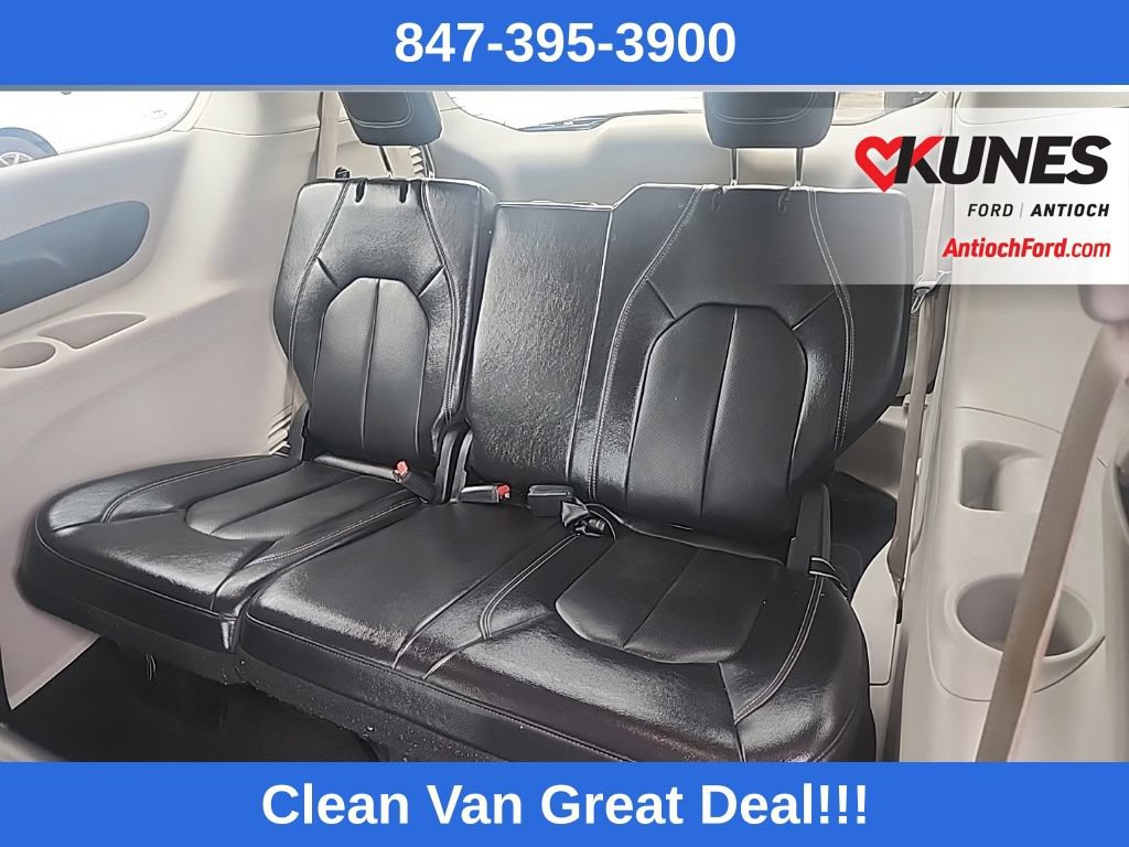 Used 2022 Chrysler Pacifica Touring-L w/ Uconnect Theater Family Group FWD image 42