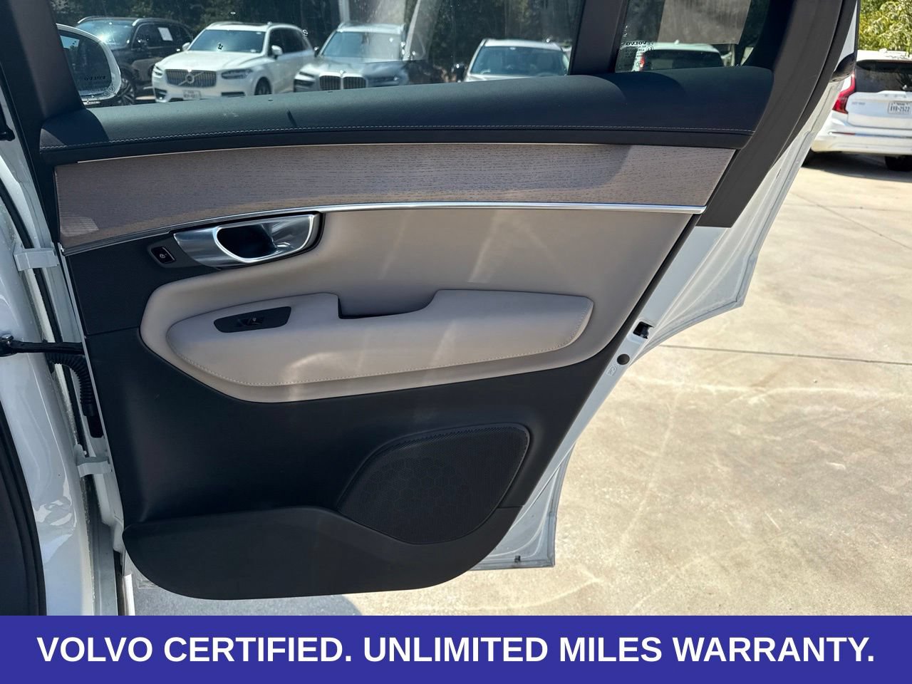 Certified 2026 Volvo XC90 B6 Plus AWD/4WD image 16