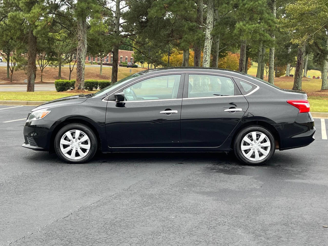 Used 2019 Nissan Sentra S image 3