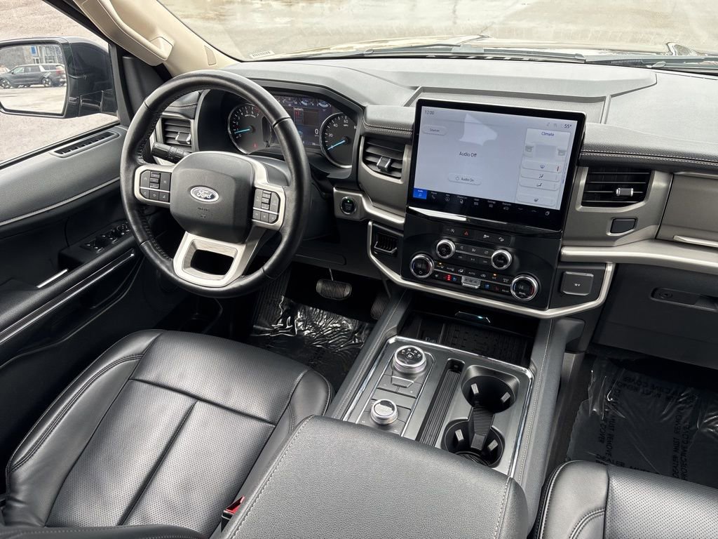 Used 2024 Ford Expedition Max XLT image 15