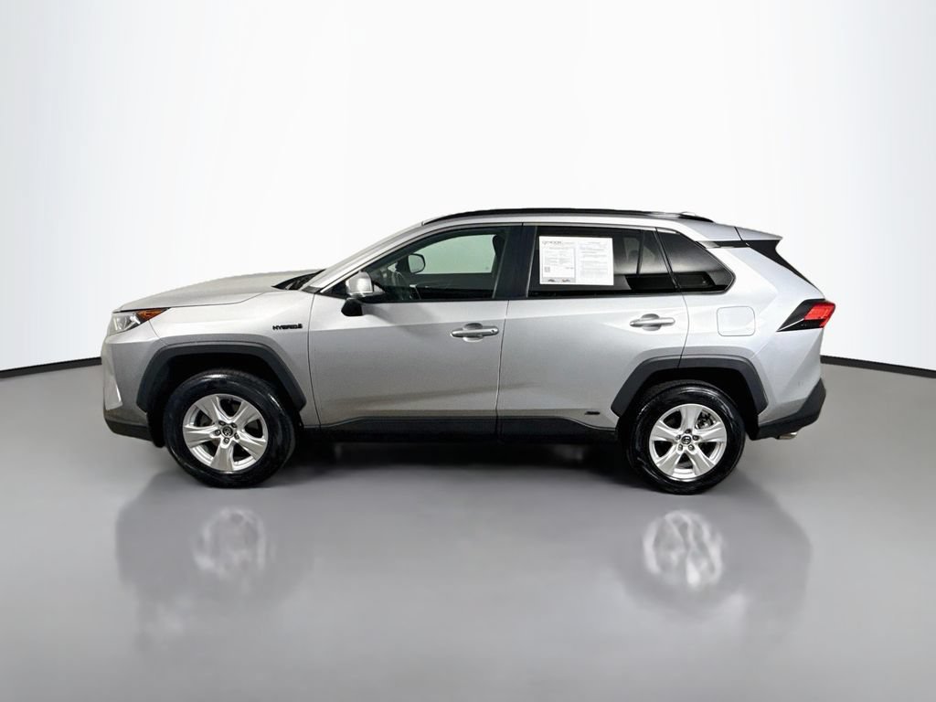 Certified 2020 Toyota RAV4 XLE w/ Convenience Package AWD/4WD image 4