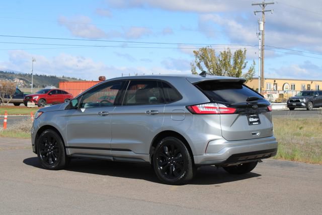 Used 2023 Ford Edge SE w/ Black Appearance Package AWD/4WD image 4