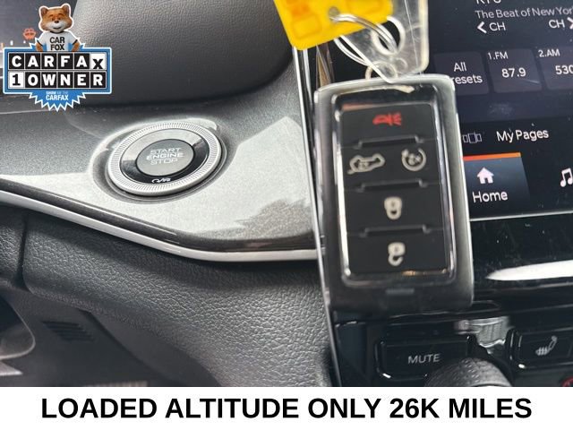 Used 2023 Jeep Grand Cherokee Altitude image 36