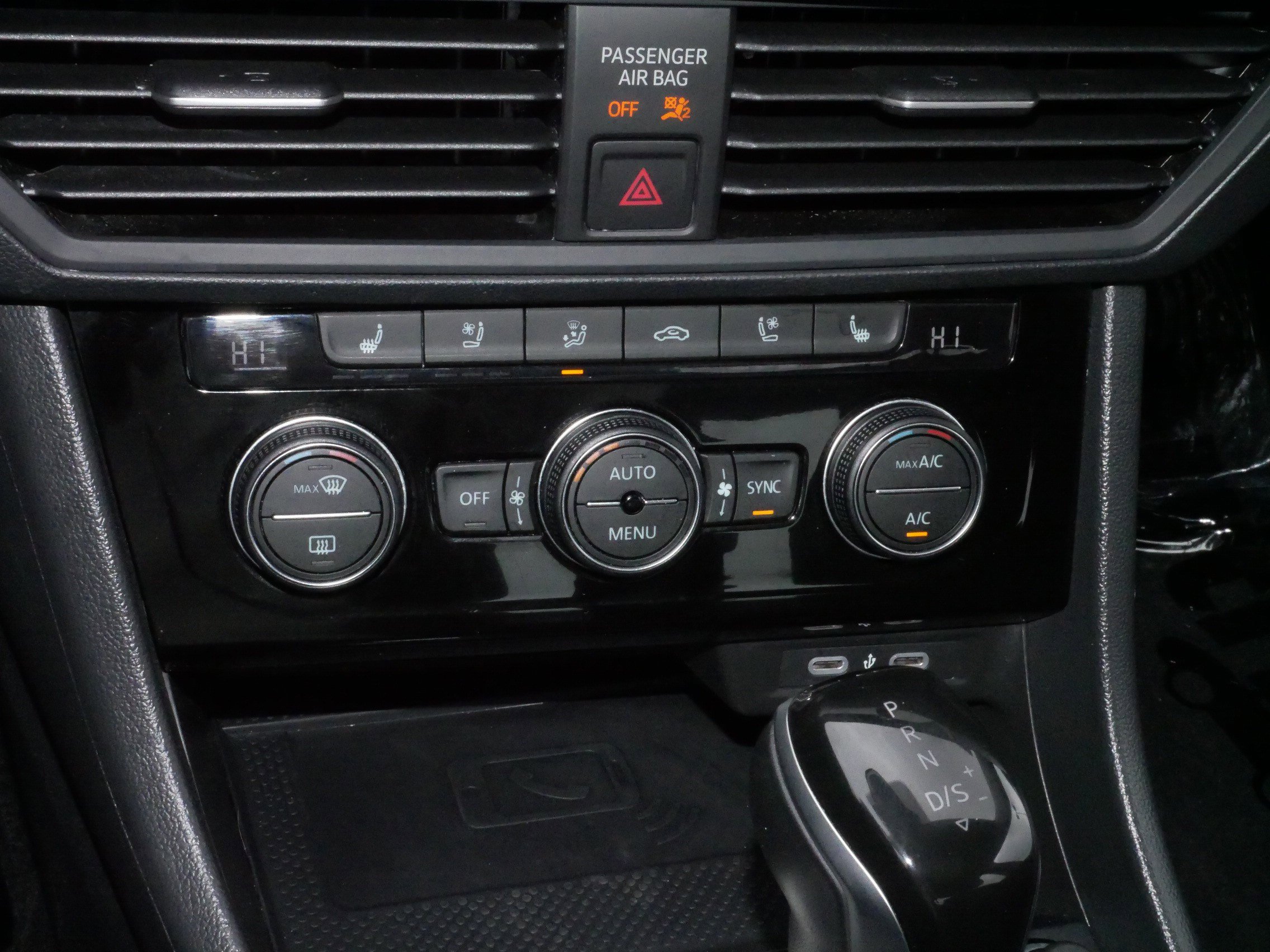 Certified 2024 Volkswagen Jetta SEL image 23