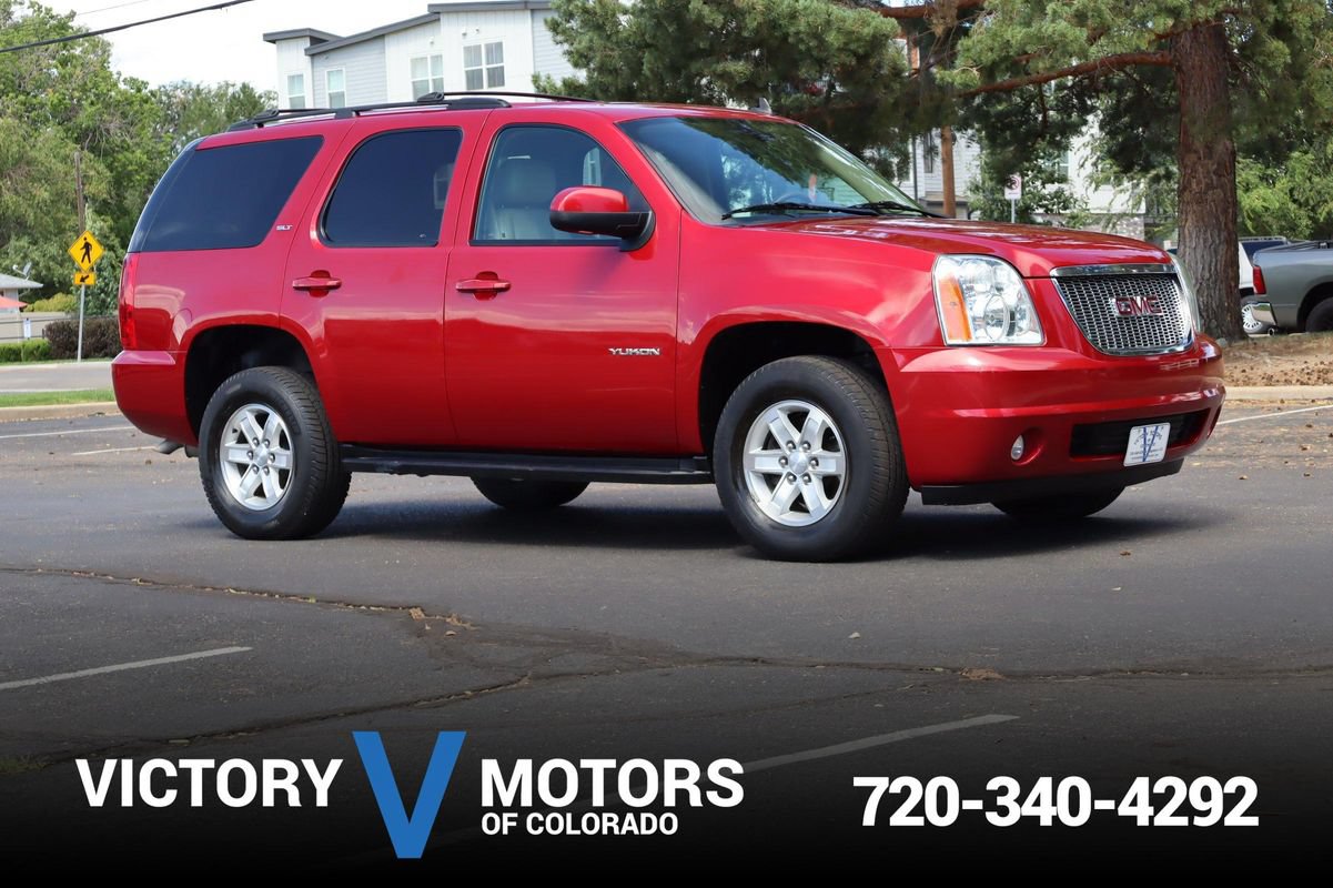 Used 2013 GMC Yukon SLT w/ SLT-2 Equipment Package AWD/4WD image 1
