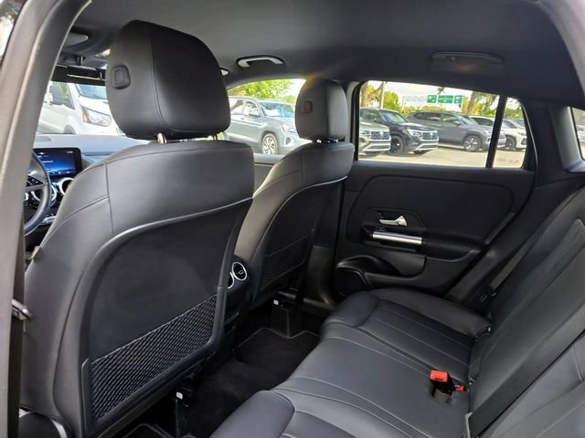 Used 2025 Mercedes-Benz GLA 250 image 33