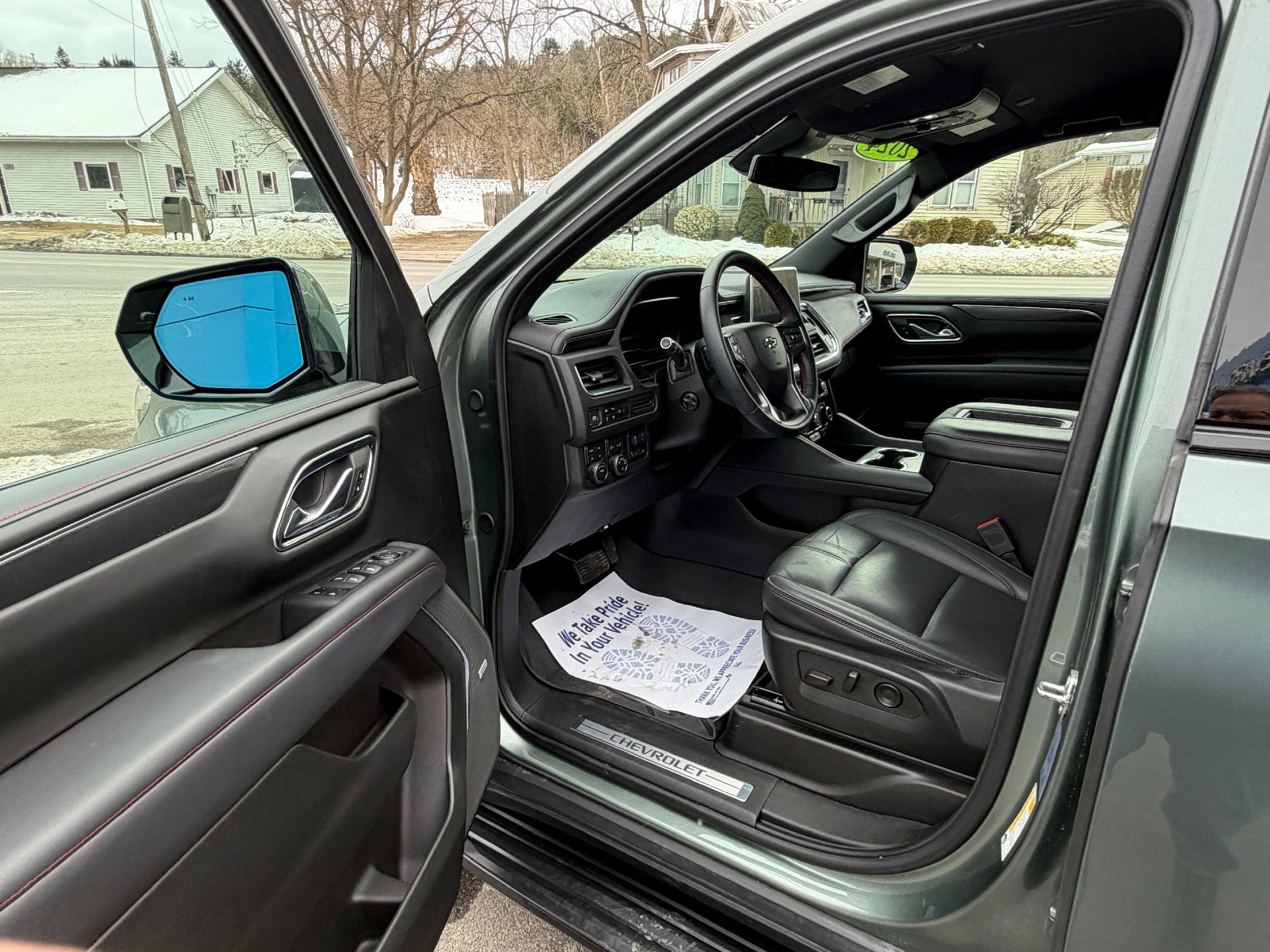 Used 2024 Chevrolet Suburban RST w/ Luxury Package image 19