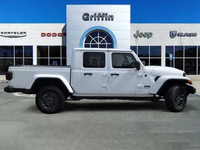 New 2026 Jeep Gladiator Sport image 3