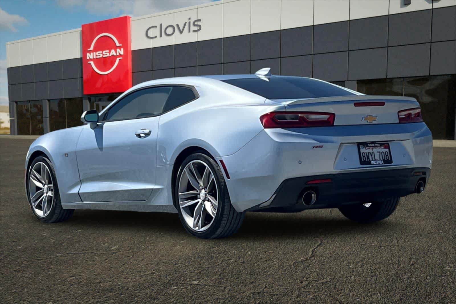 Used 2017 Chevrolet Camaro LT RWD image 7
