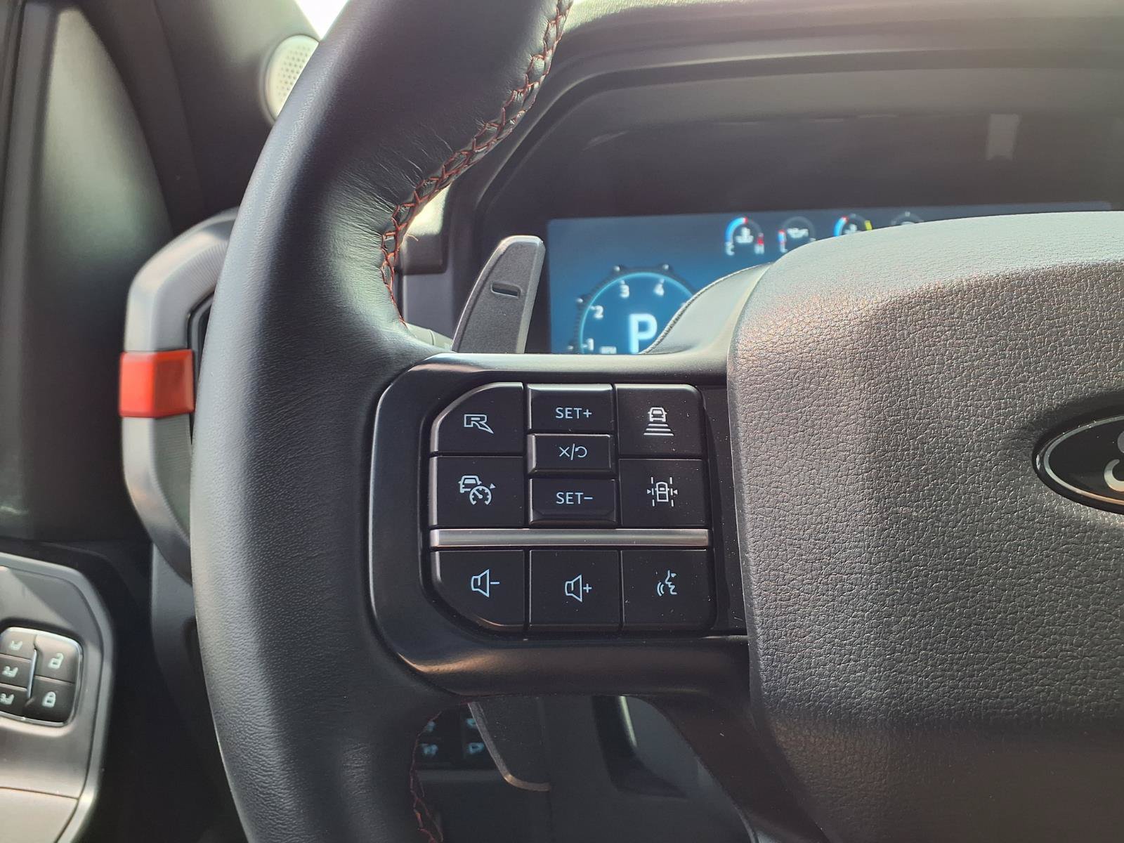 Used 2025 Ford F150 Raptor AWD/4WD image 9