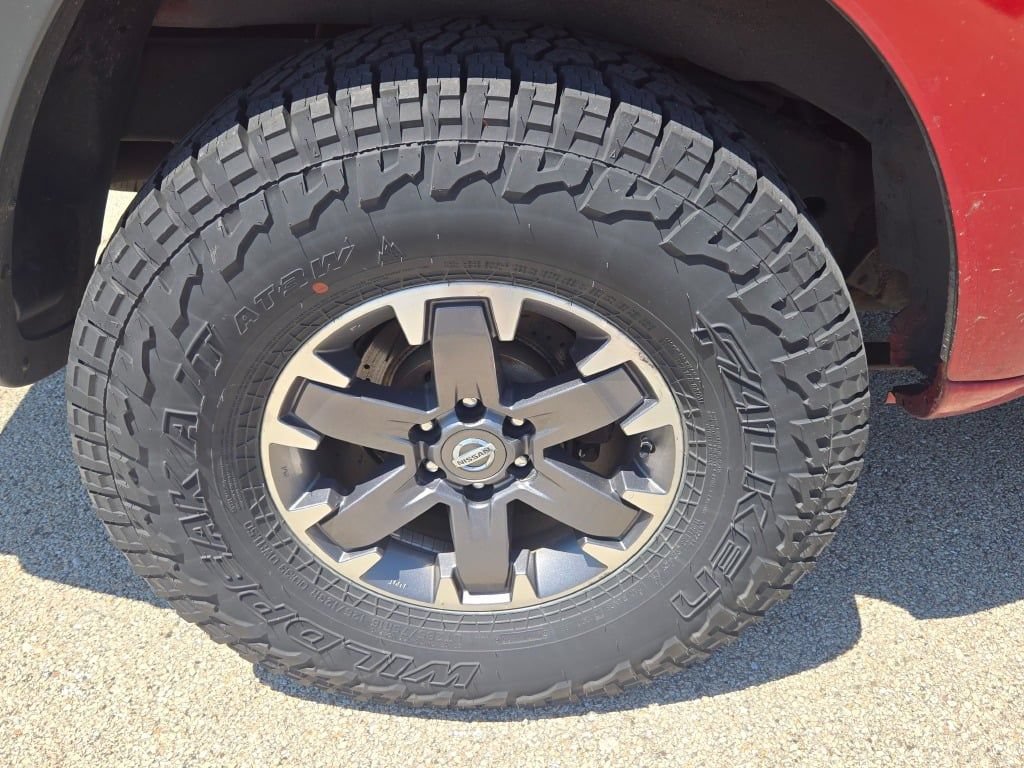 Used 2014 Nissan Xterra PRO-4X w/ Pro-4x Leather Package AWD/4WD image 10