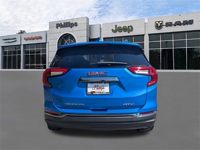 Used 2024 GMC Terrain AT4 w/ Infotainment Package II image 4