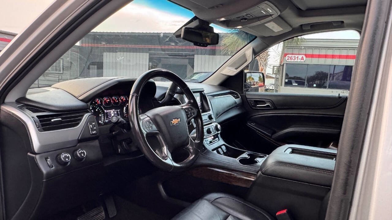 Used 2018 Chevrolet Suburban LT AWD/4WD image 6