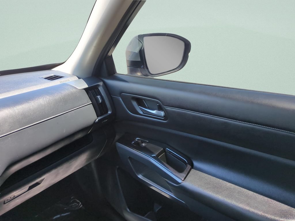Certified 2022 Nissan Pathfinder SL FWD image 13