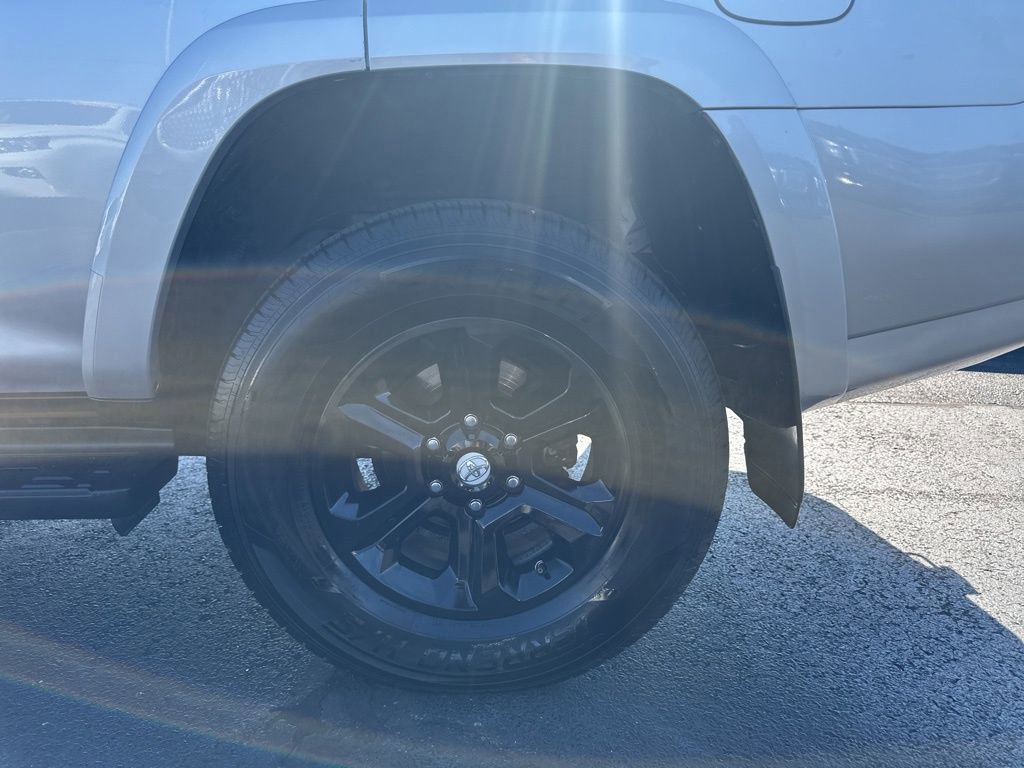 Used 2022 Toyota 4Runner SR5 Premium image 27
