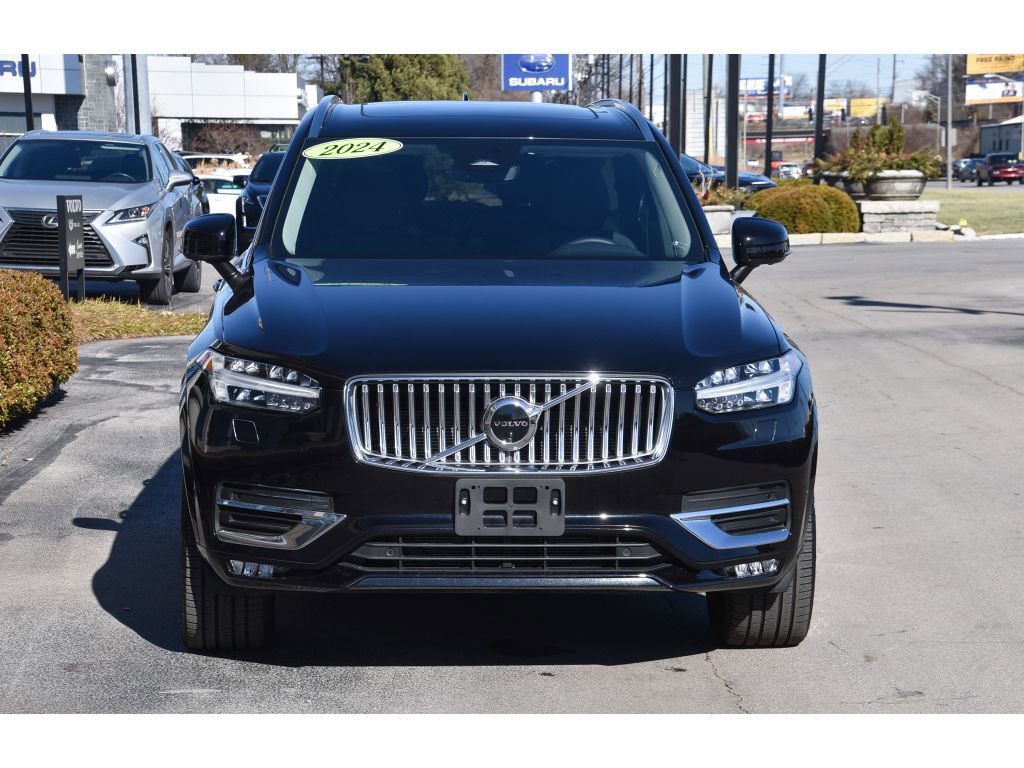 Certified 2024 Volvo XC90 B6 Plus image 8