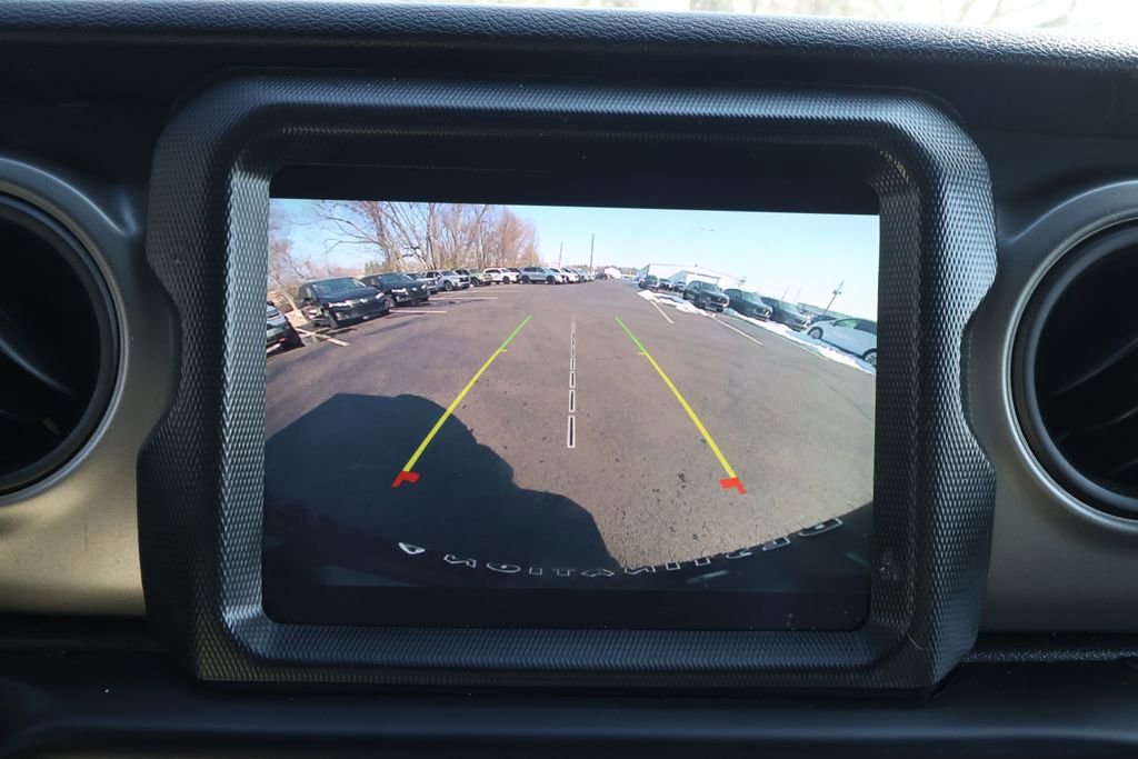 Used 2023 Jeep Wrangler Unlimited w/ Cold Weather Group image 16