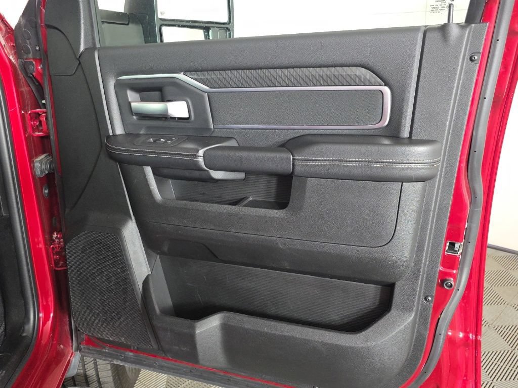 Certified 2026 RAM 2500 Big Horn AWD/4WD image 37