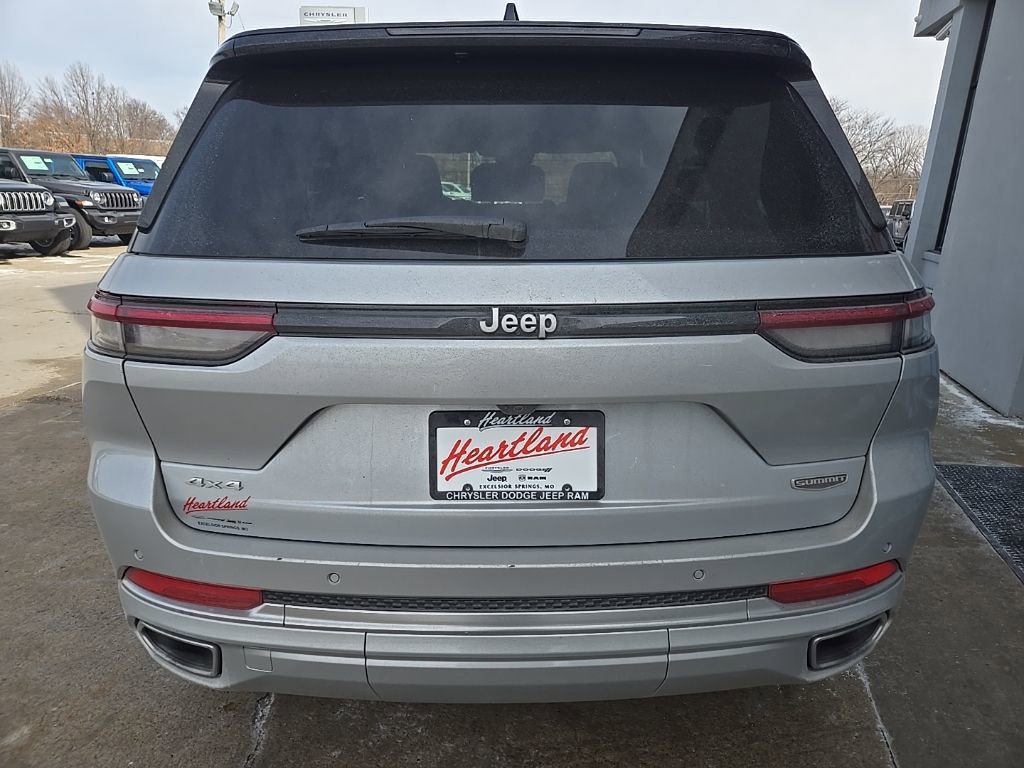 Used 2025 Jeep Grand Cherokee Summit image 8