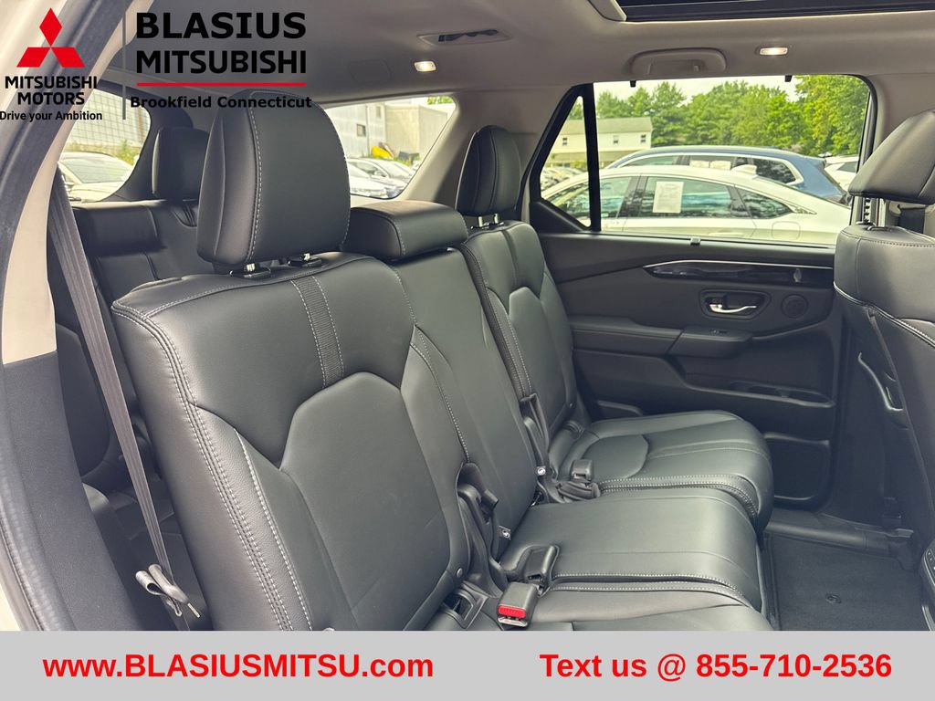 Used 2023 Honda Pilot Touring image 31