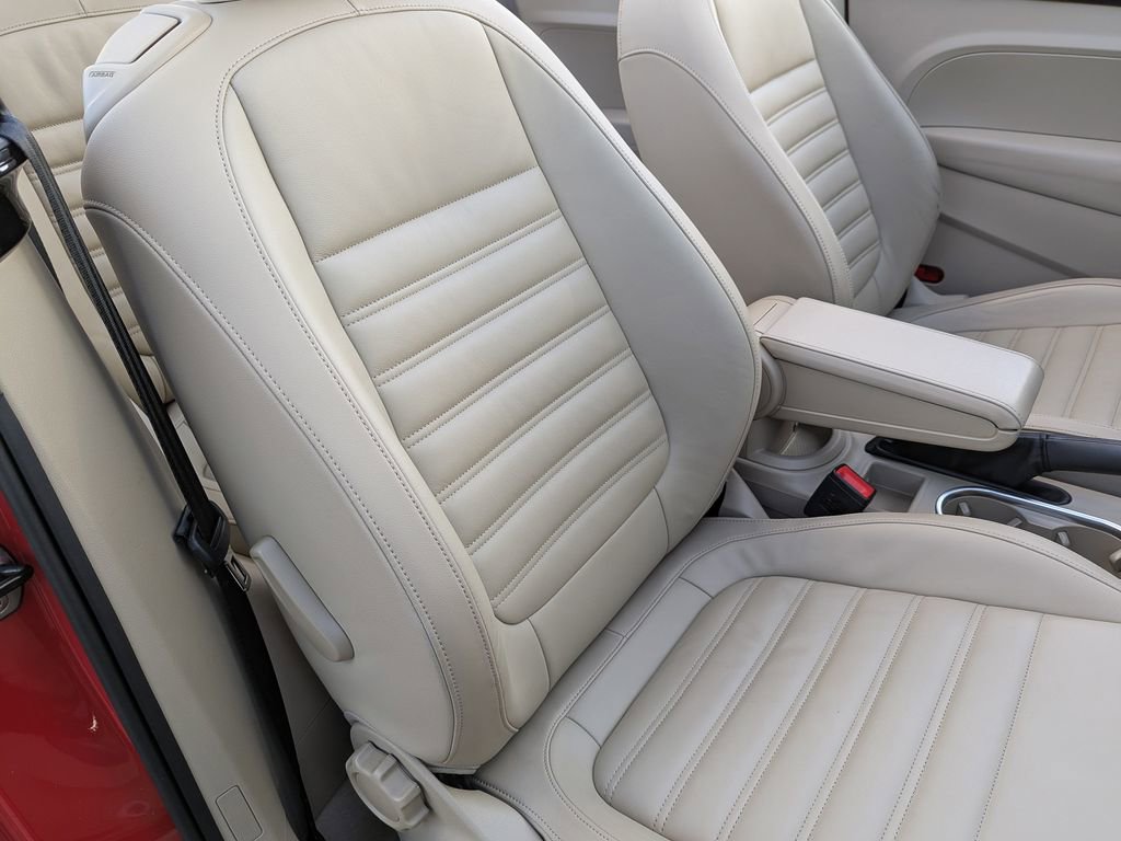 Used 2013 Volkswagen Beetle Turbo image 39