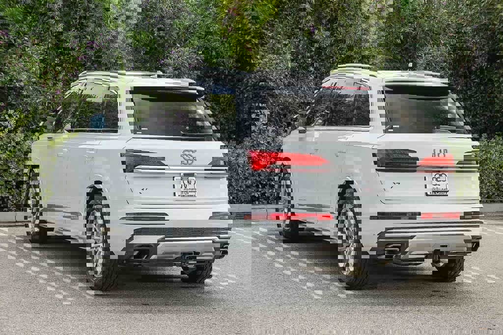 Used 2025 Audi Q7 3.0T Prestige w/ Prestige Package image 6