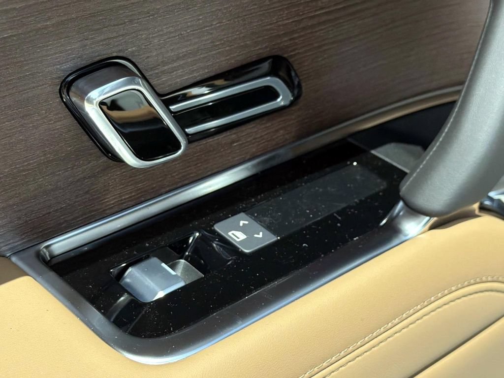 New 2026 Land Rover Range Rover SE AWD/4WD image 12
